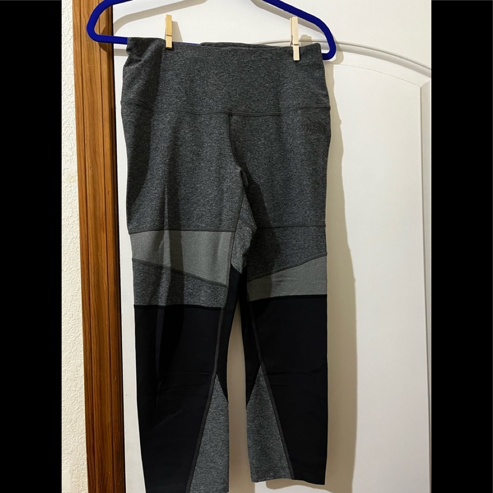 North face leggings excellent condition smoke free home